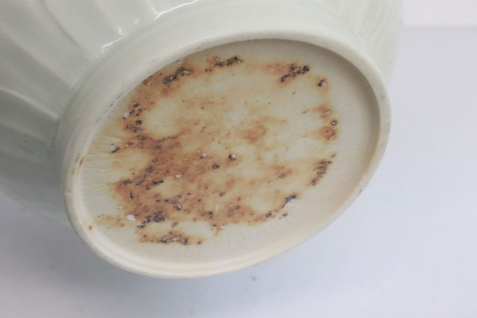 A light celadon covered tea caddy - 8