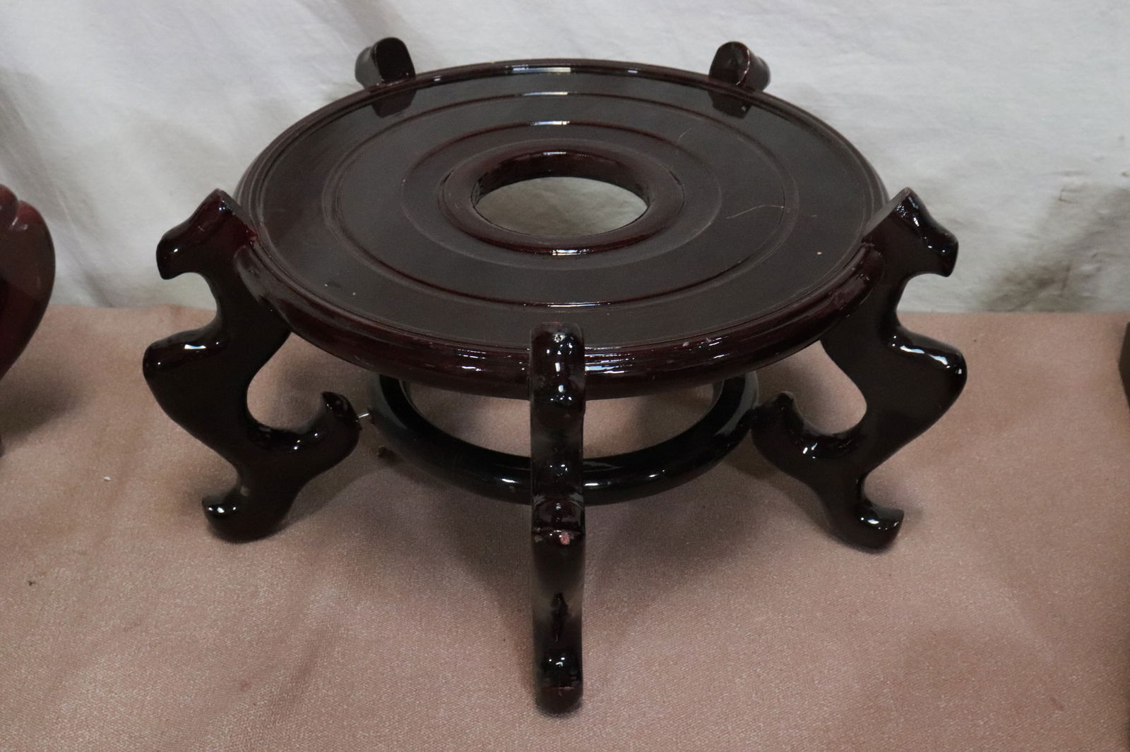 2 Chinese large stands - 3