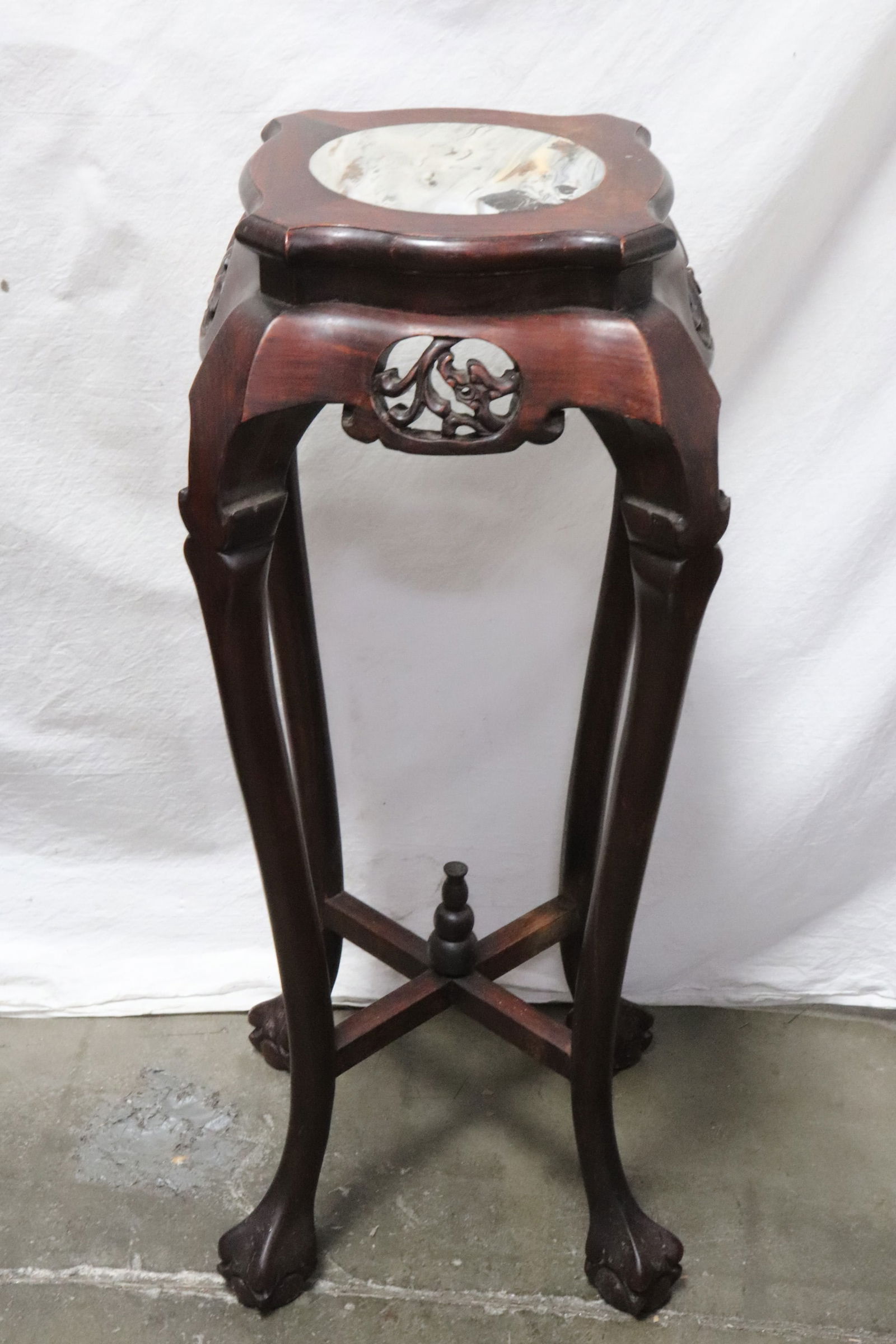 Chinese rosewood square pedestal stand (1 of 9)