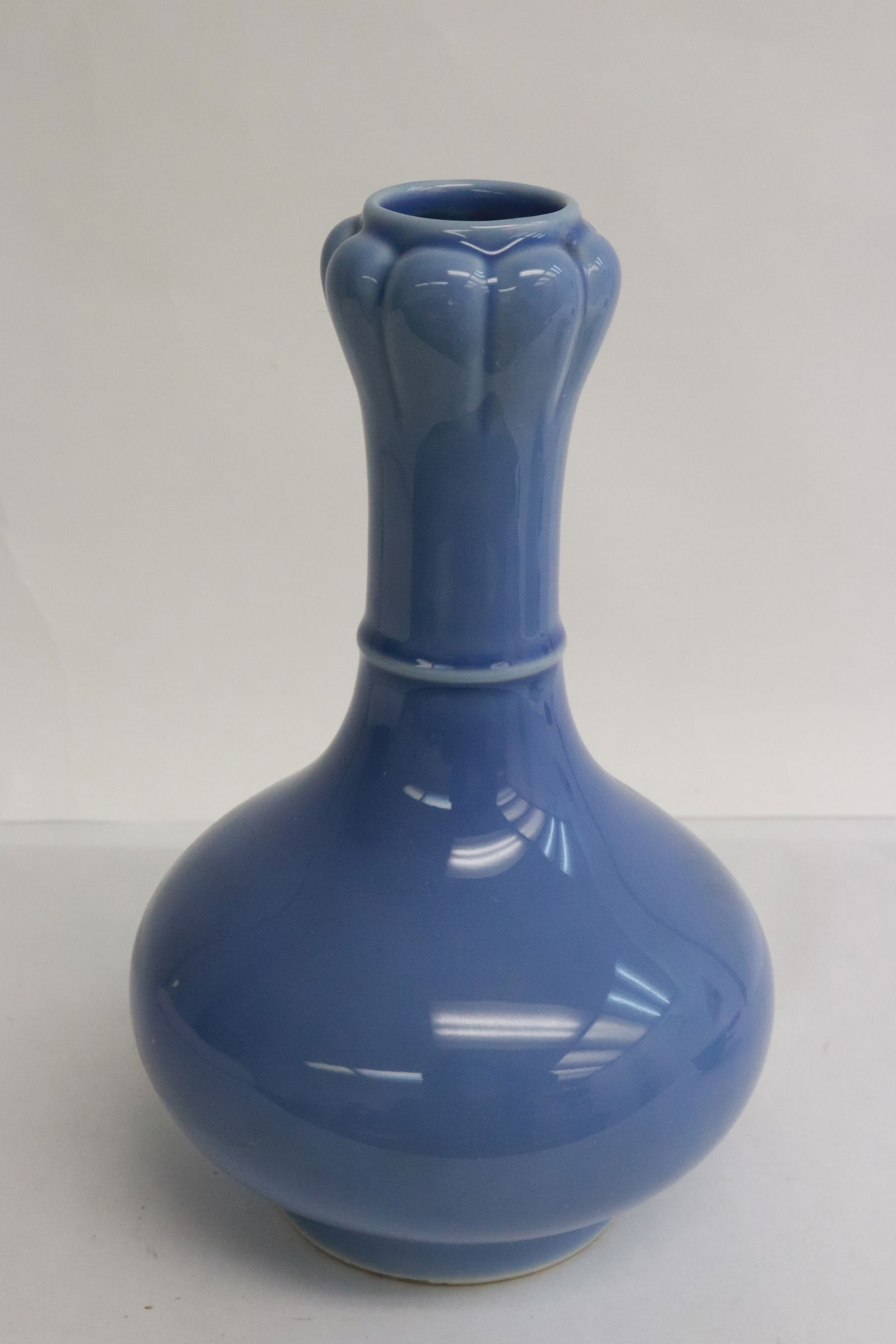 Chinese blue glazed porcelain garlic top vase (1 of 7)