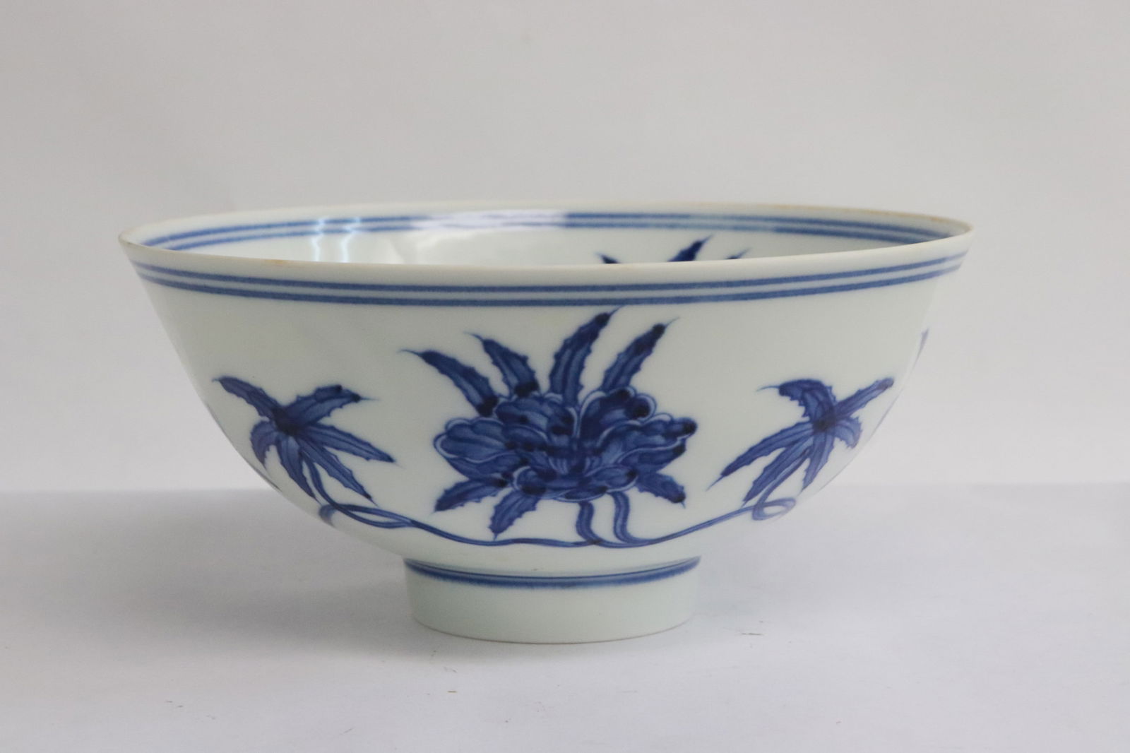 Chinese blue and white porcelain bowl (1 of 6)