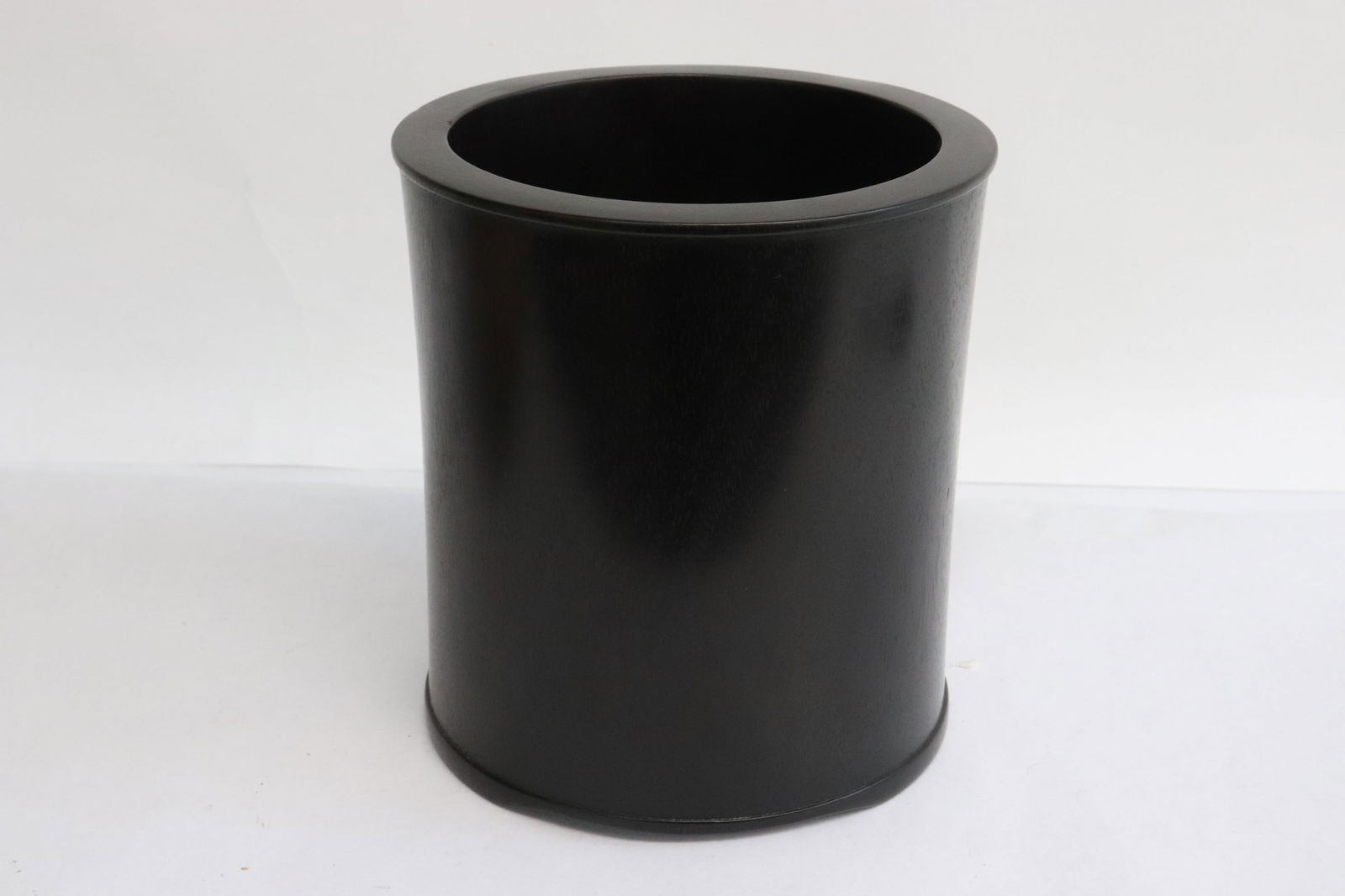 Fine Chinese wood brush holder: Fine Chinese wood brush holder, 5.6"x5"dia