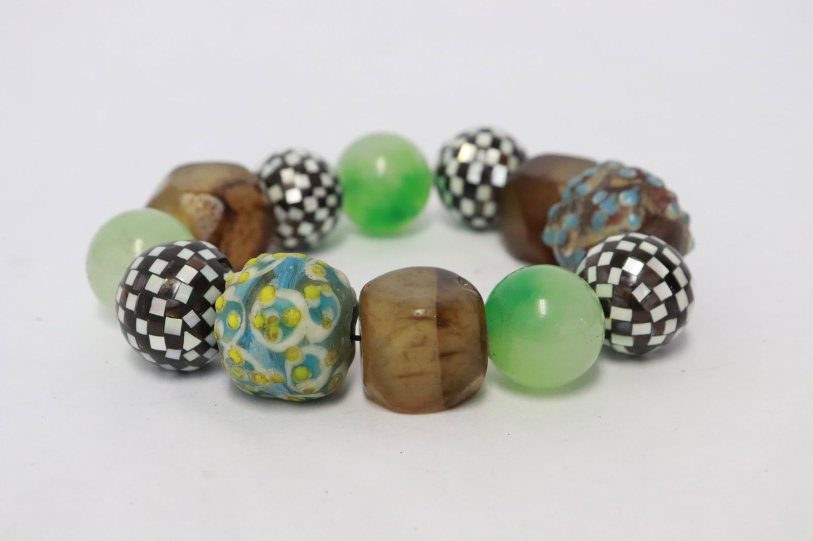 A bead bracelet - 4
