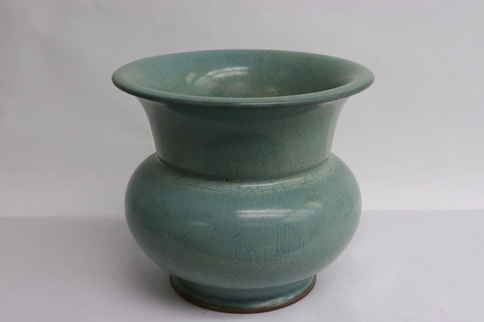 Chinese large blue glazed porcelain jar (1 of 7)