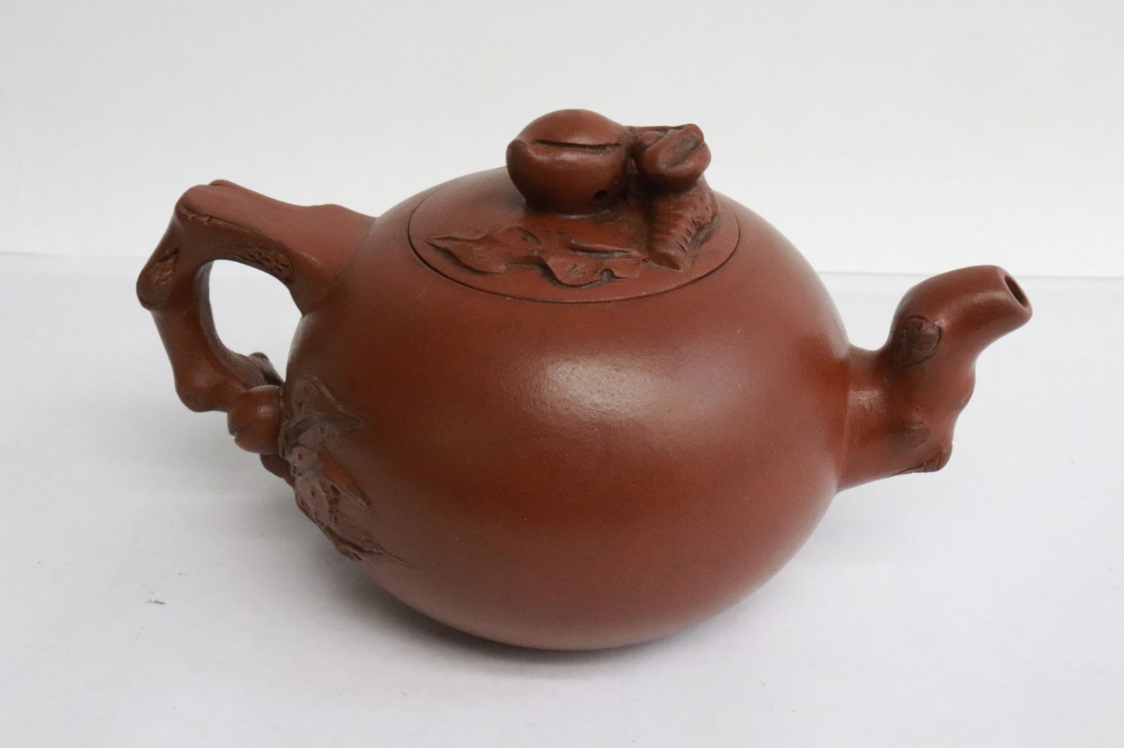 2 Yixing teapots - 2