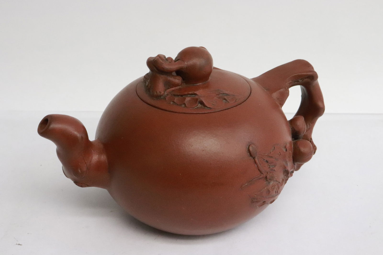 2 Yixing teapots - 3