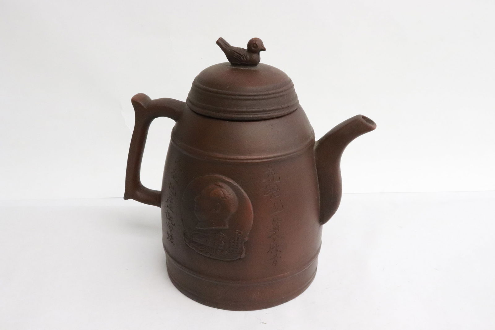 2 Yixing teapots - 7