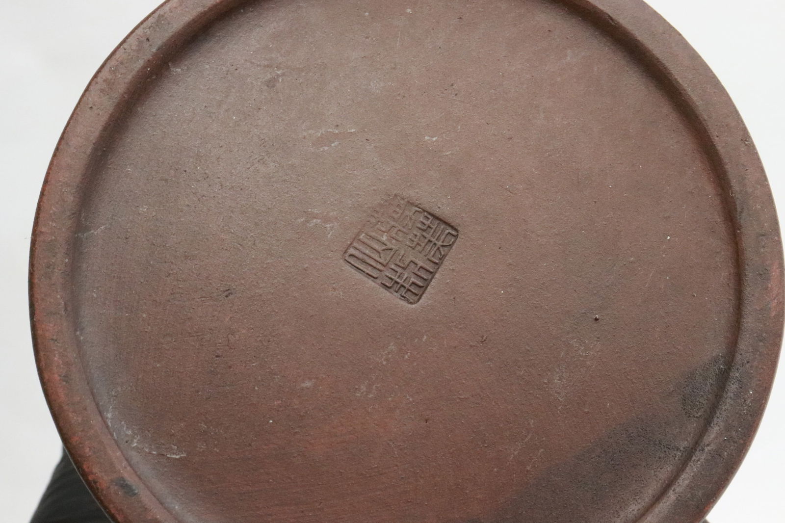 2 Yixing teapots - 9