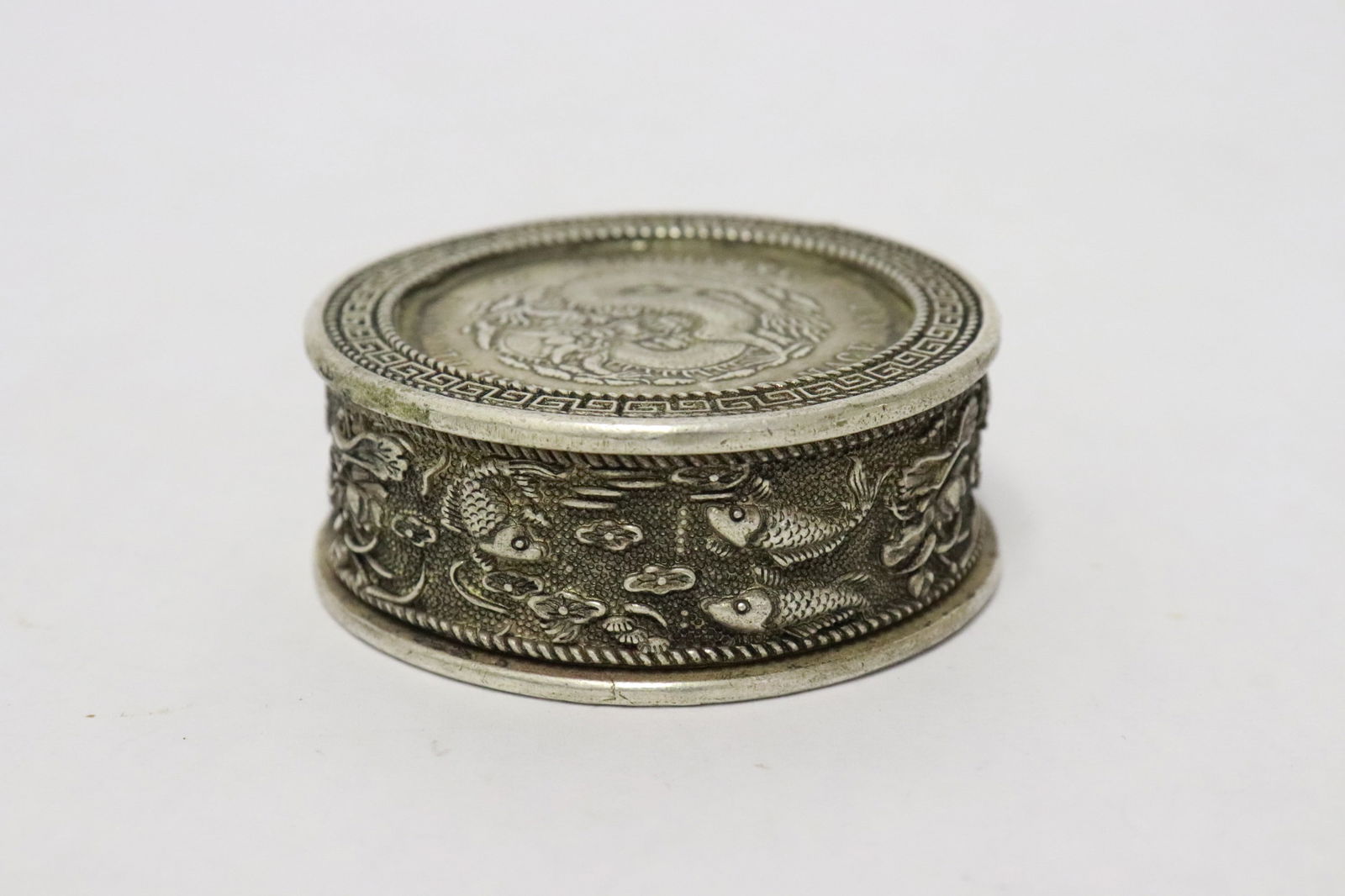 2 round white bronze small boxes - 3