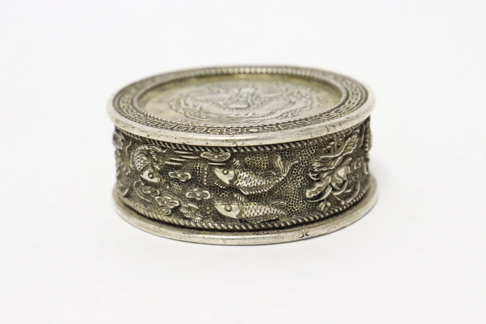 2 round white bronze small boxes - 8