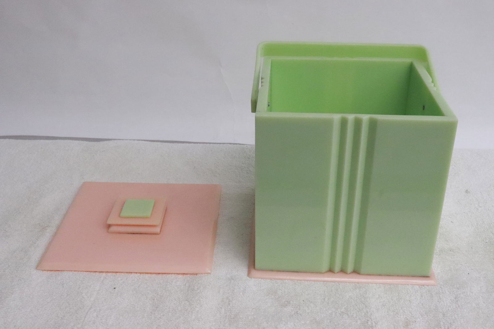 art deco bicolor celluloid handled dressing box(?) - 3