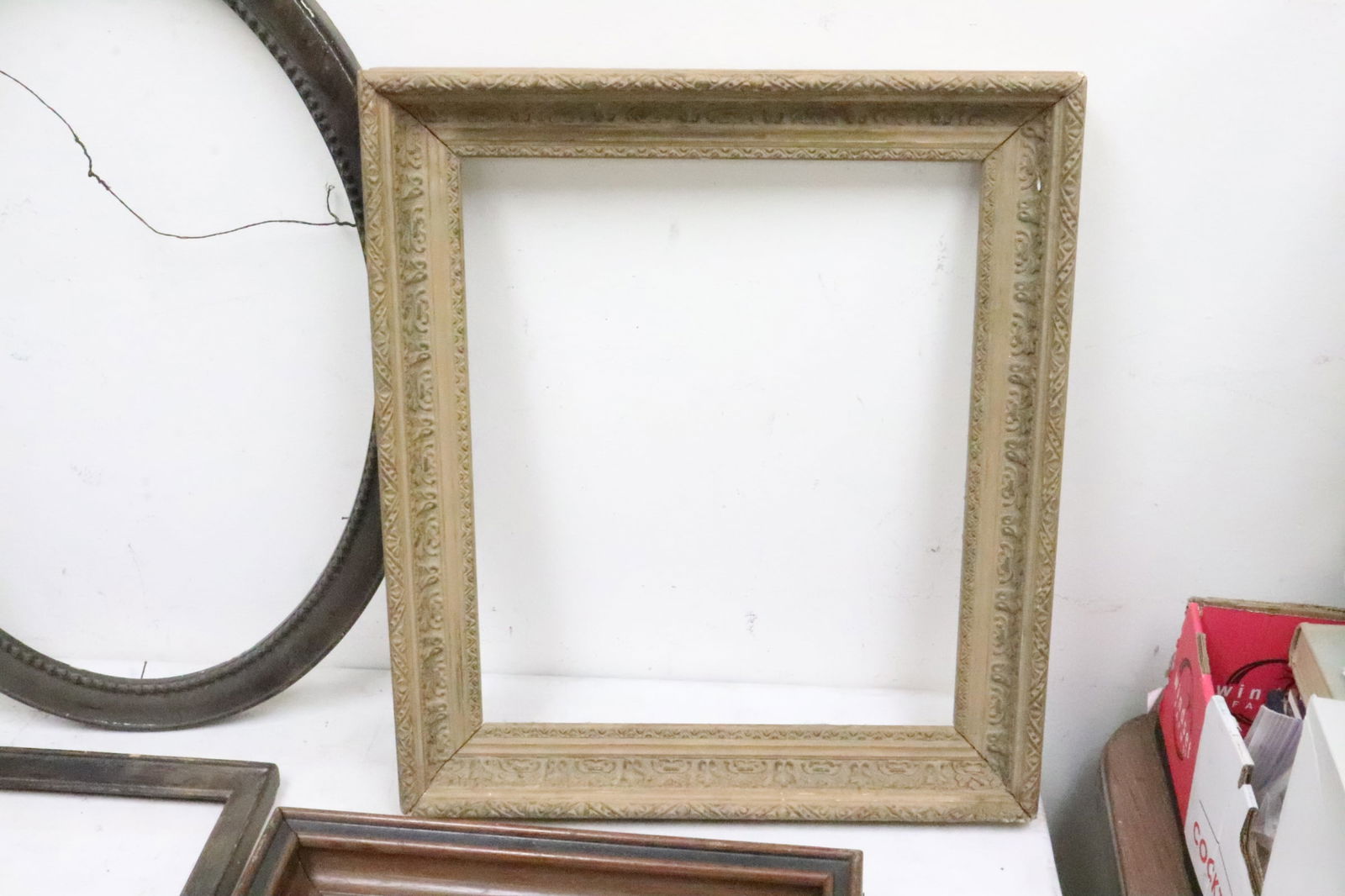 8 painting frames - 4