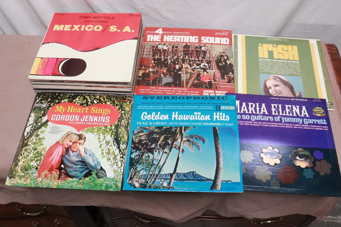 Approx. 20 LP records: Approx. 20 LP records