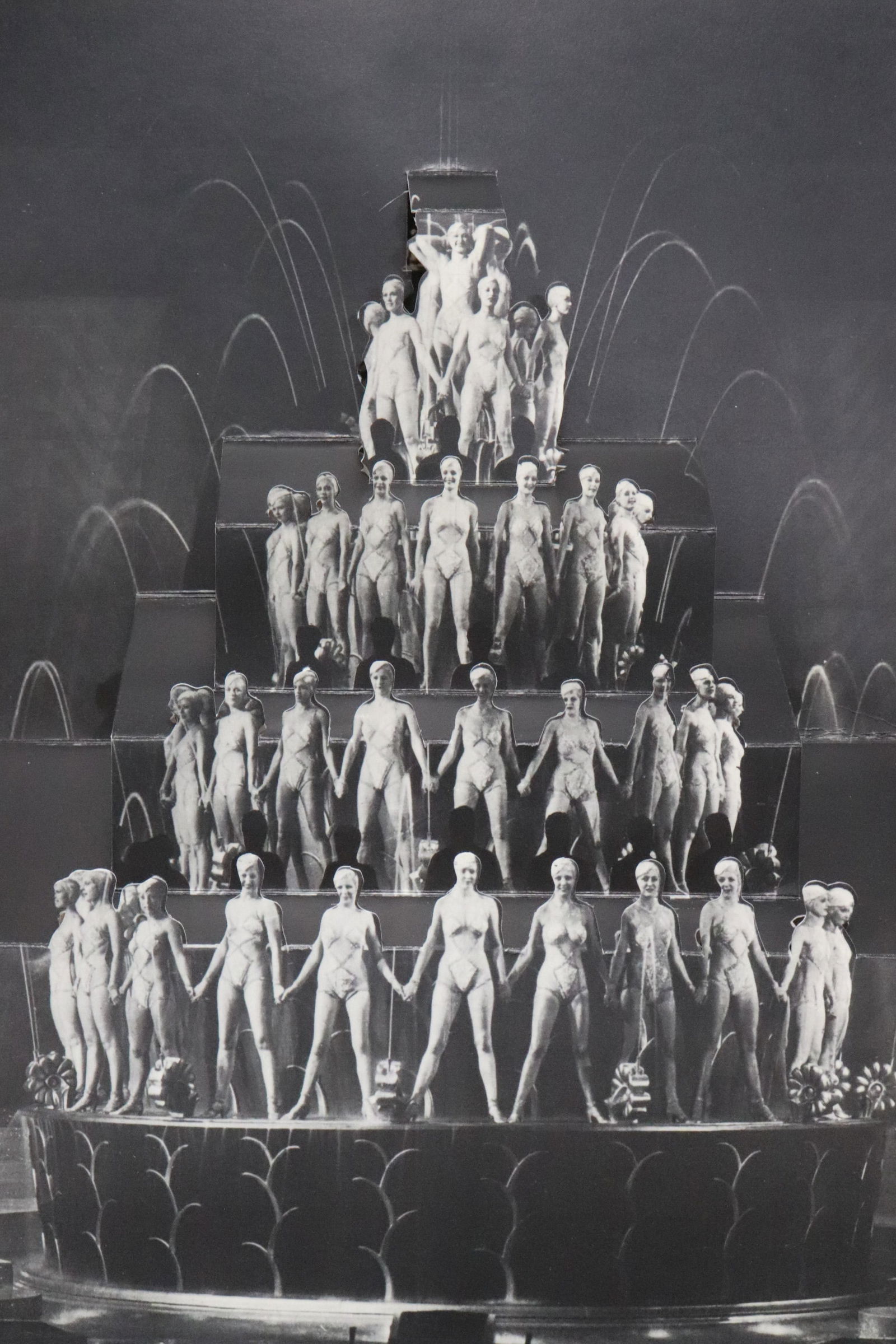 Interesting record w/ 3-dimensional display when open up - 3