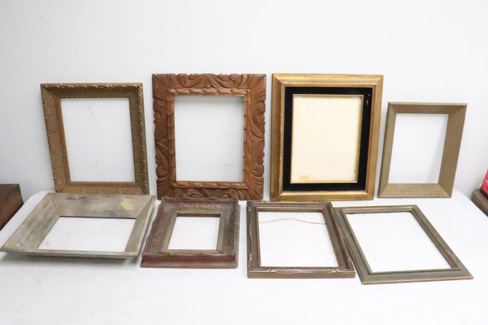 8 vintage picture frames with carved examples (1 of 7)