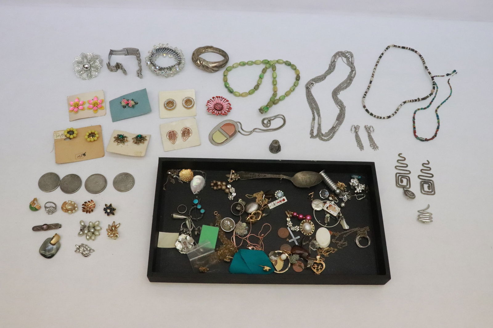 Lot of misc. jewelry: Lot of misc. jewelry