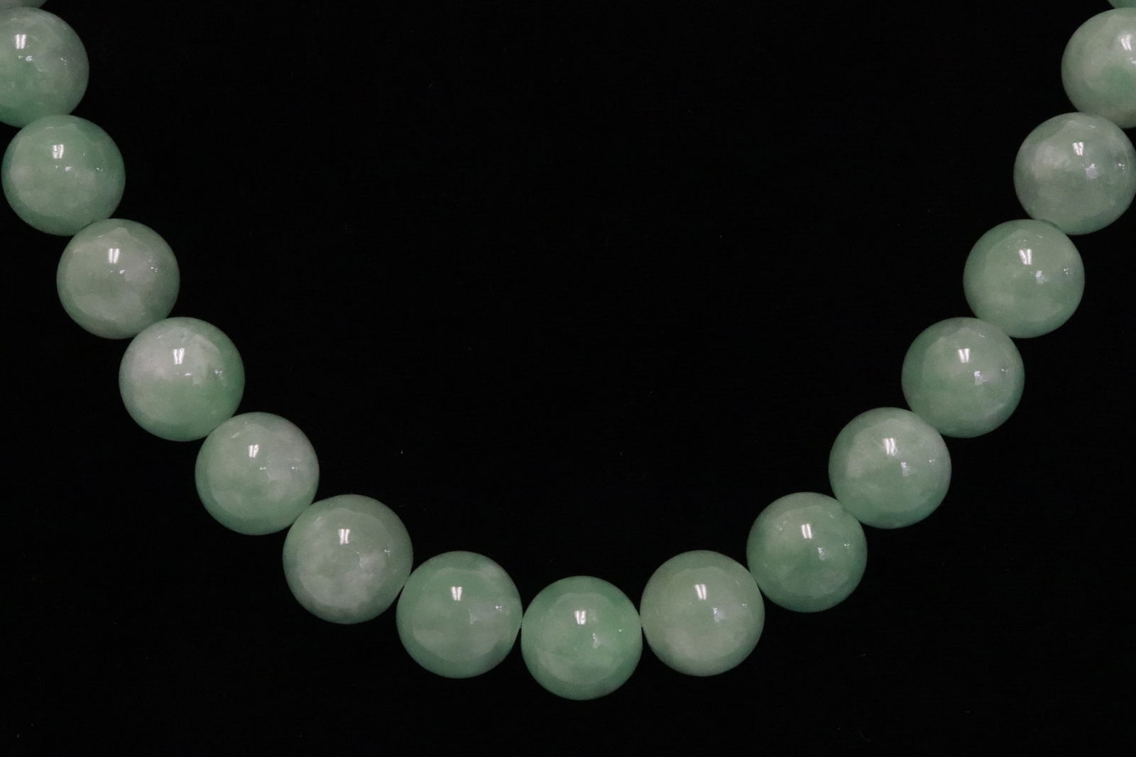 Jadeite like bead necklace - 2