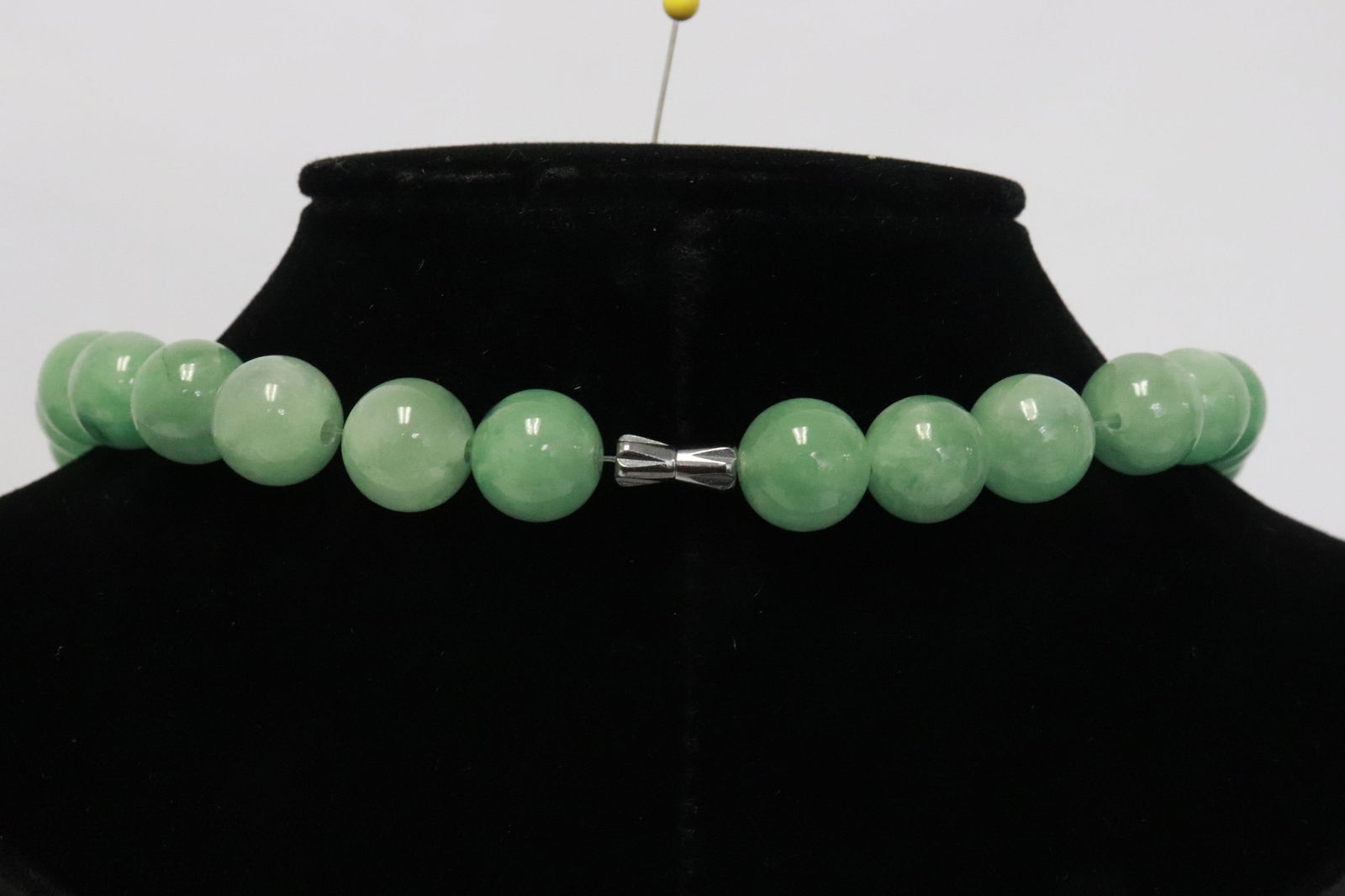 Jadeite like bead necklace - 5