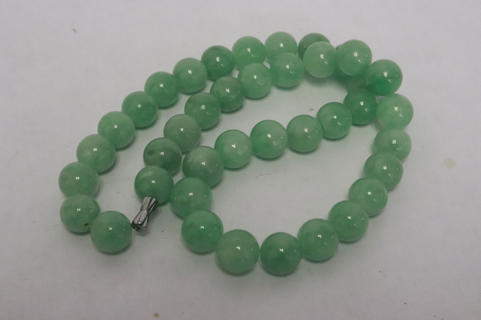 Jadeite like bead necklace - 6