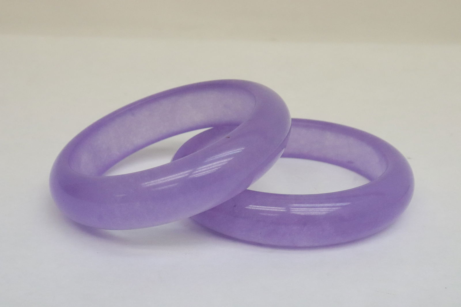 2 Peking glass bangles, 2 bone overlay bangles - 7