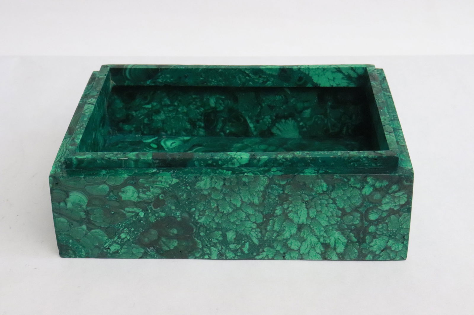 A malachite box - 4