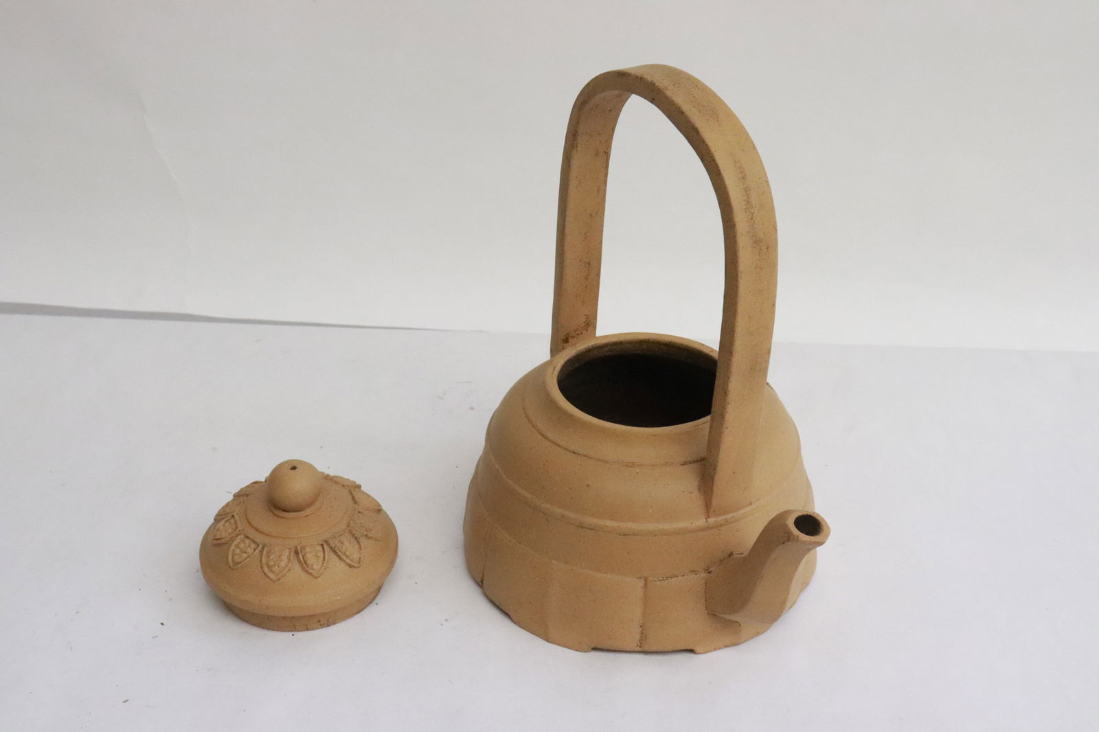 2 Yixing teapots - 10