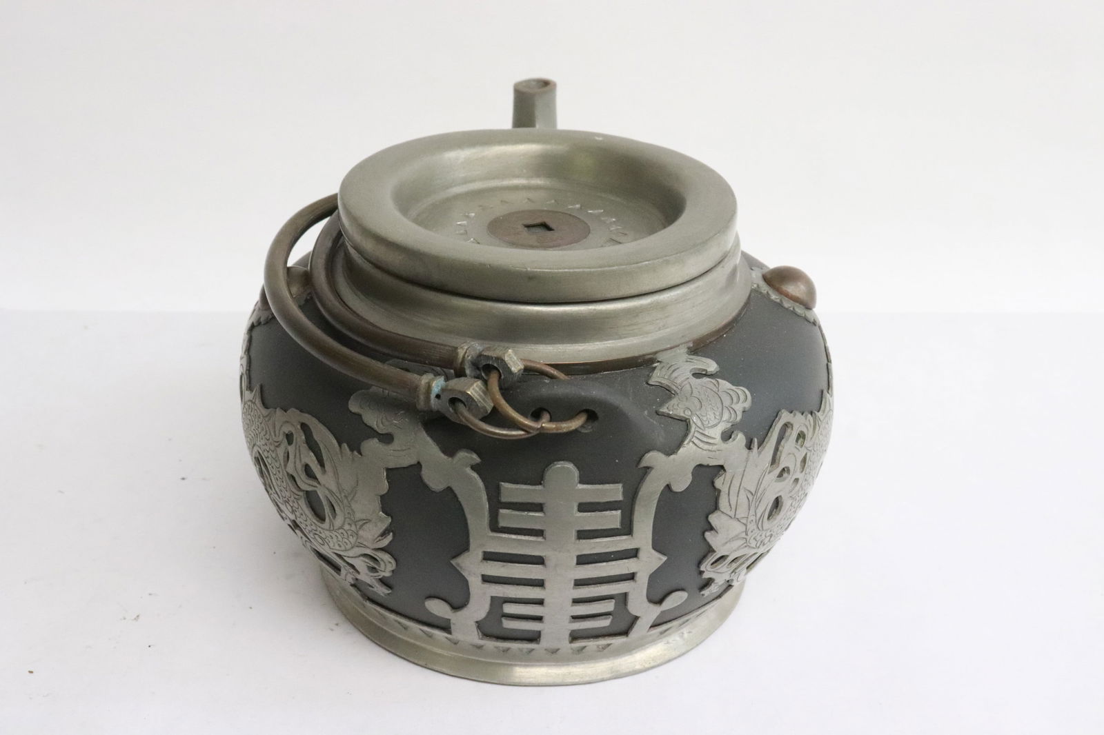 2 Yixing teapots - 3