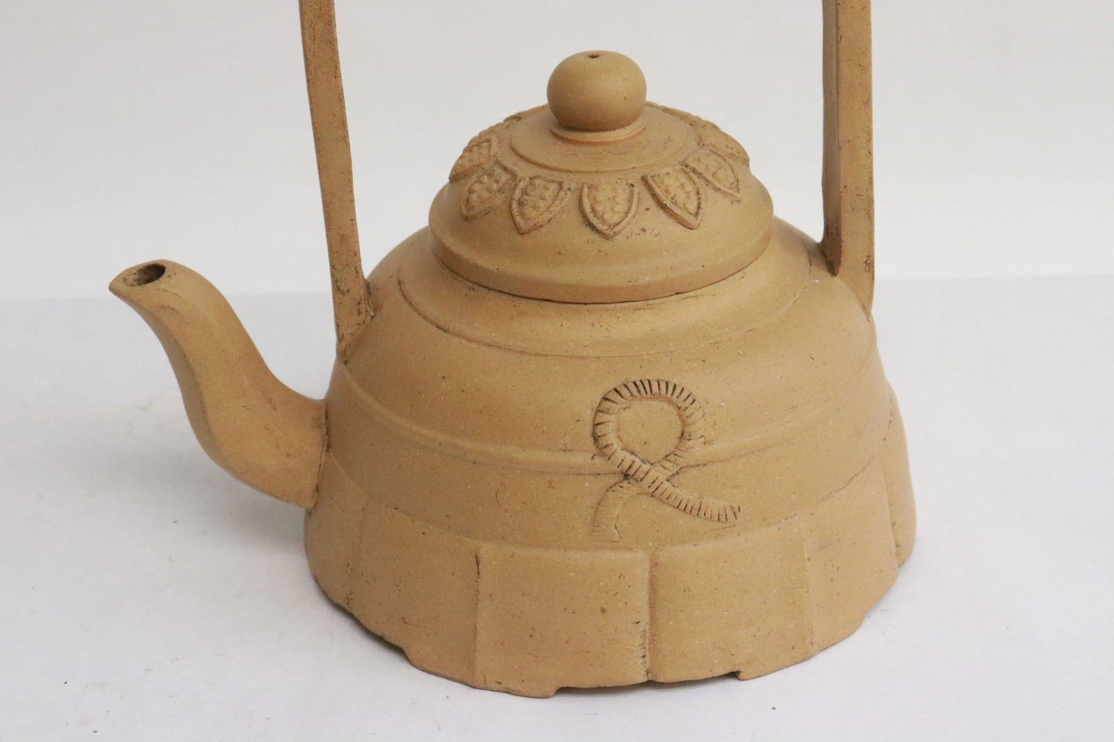2 Yixing teapots - 7