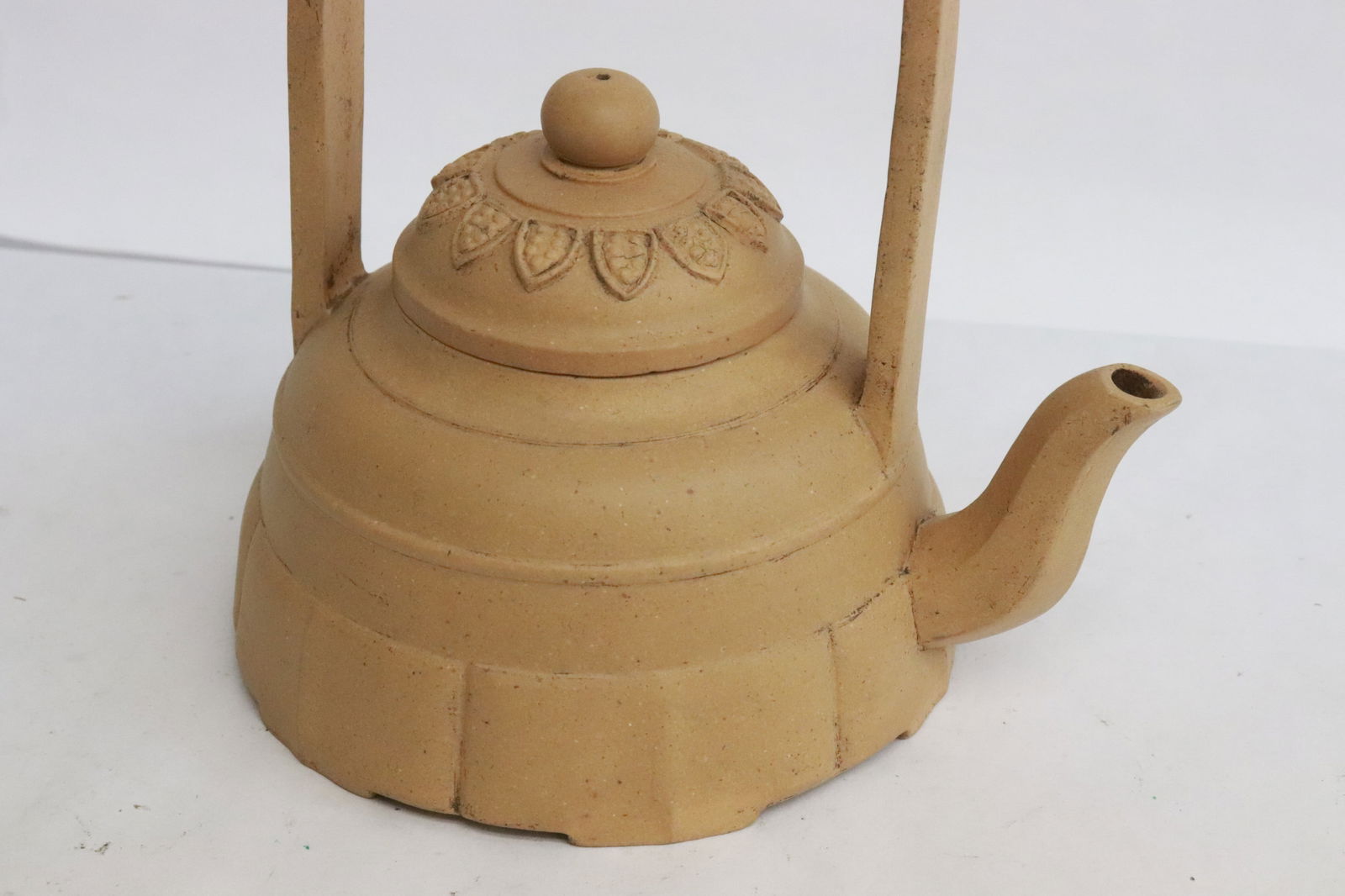 2 Yixing teapots - 8