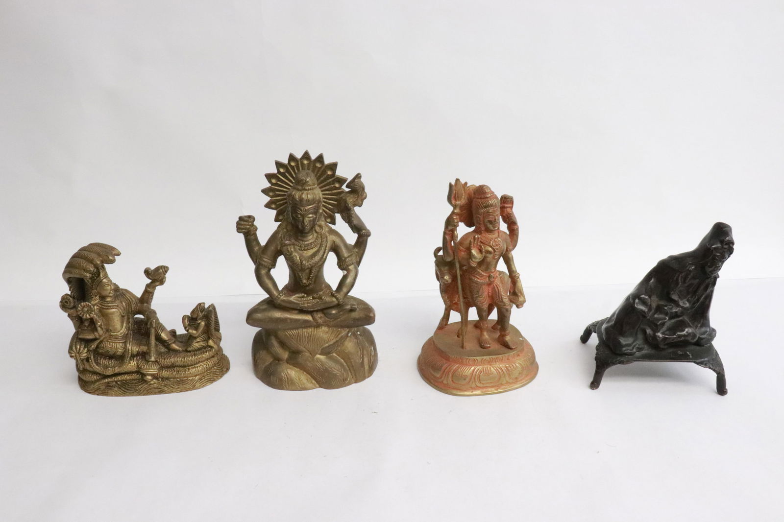 4 bronze sculpture of deities (1 of 9)
