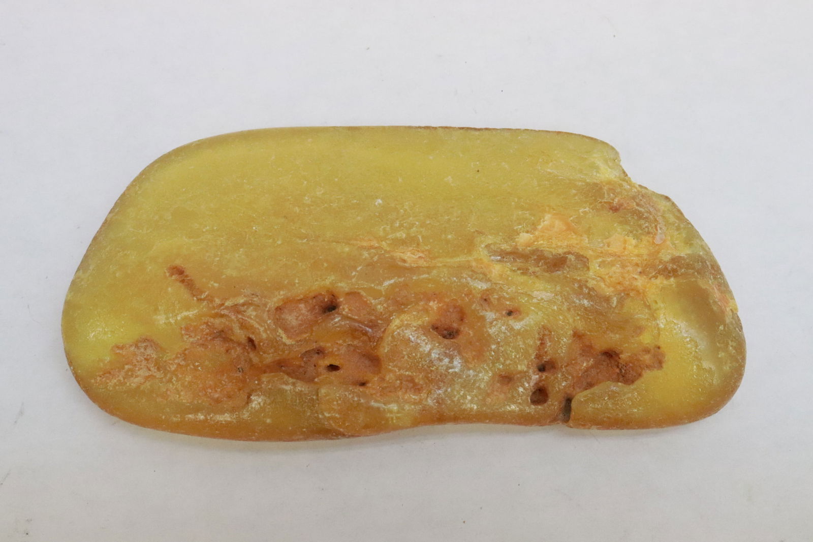 Large amber fragment - 2