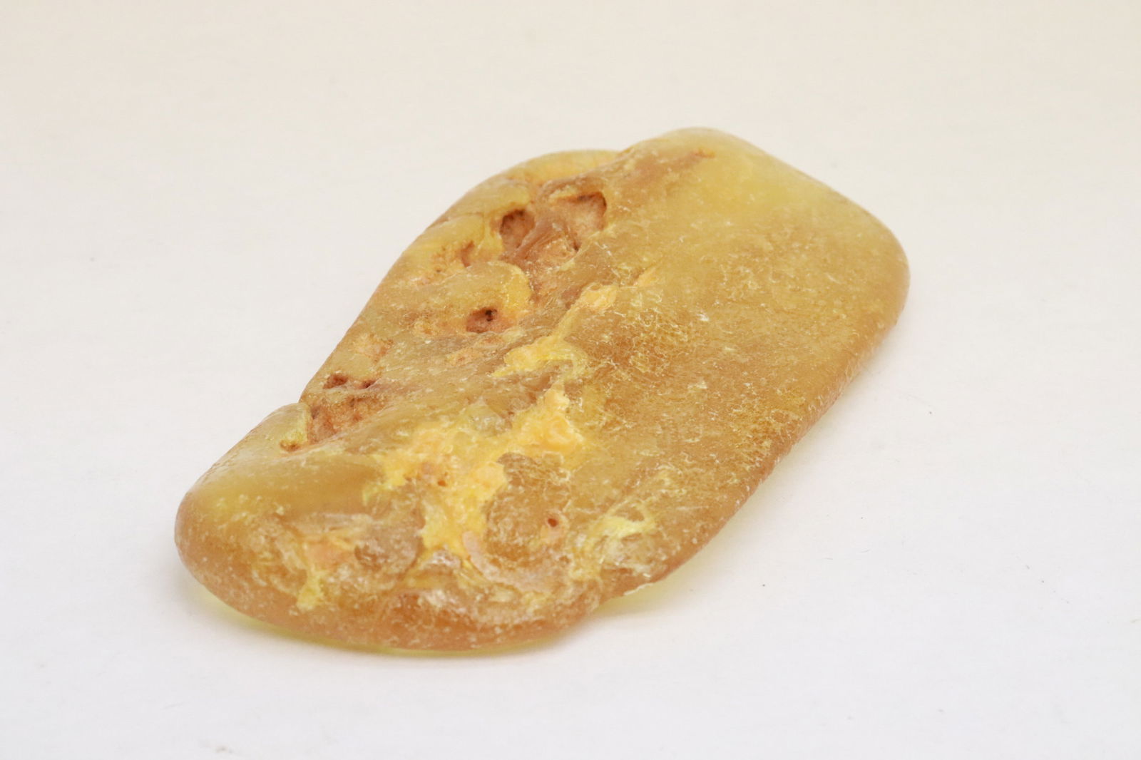 Large amber fragment - 4
