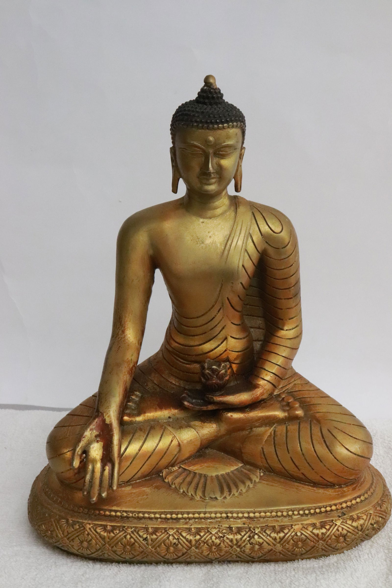 Fine Chinese bronze sculpture of deity: Fine Chinese bronze sculpture of deity, 8.25"H