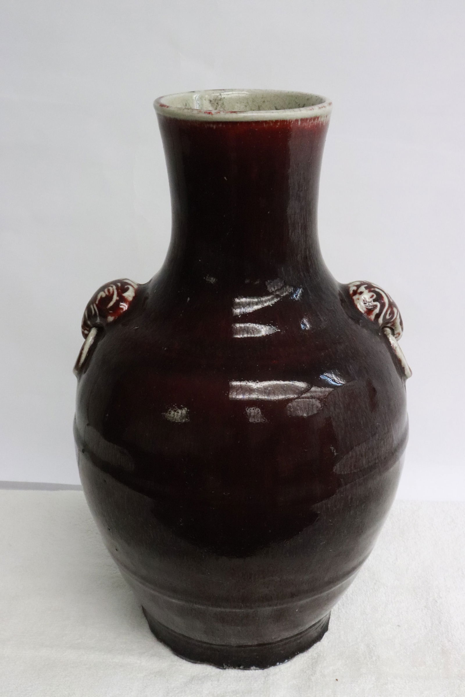 Chinese red glazed porcelain jar: Chinese red glazed porcelain jar, 13.2"x8.15"dia