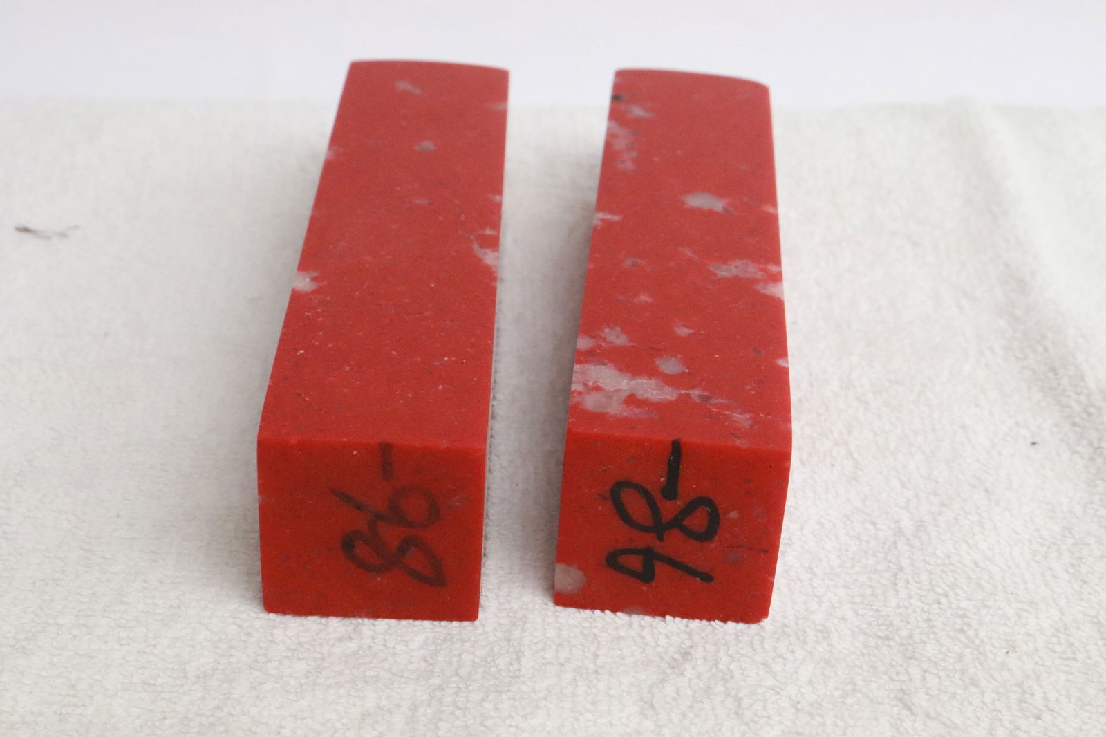 Pair stone style seals - 5