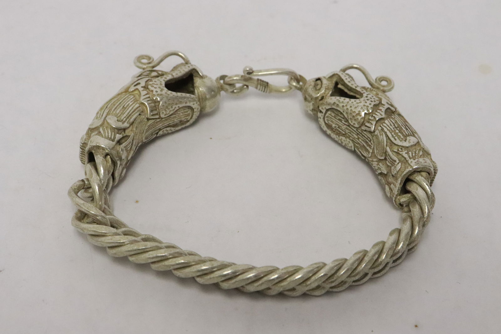 3 white metal bracelets - 6