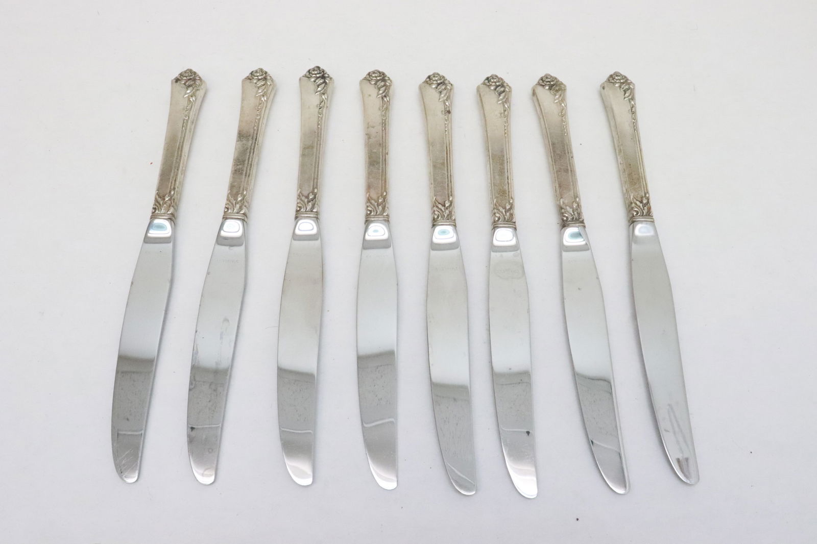 8 sterling handled knives (1 of 6)