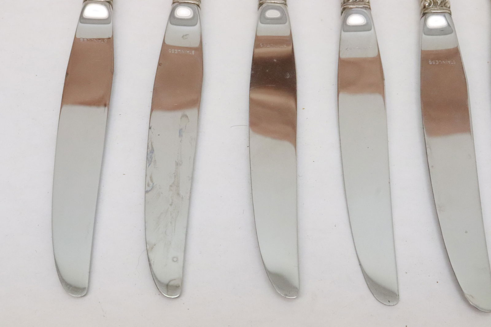 8 sterling handled knives - 4