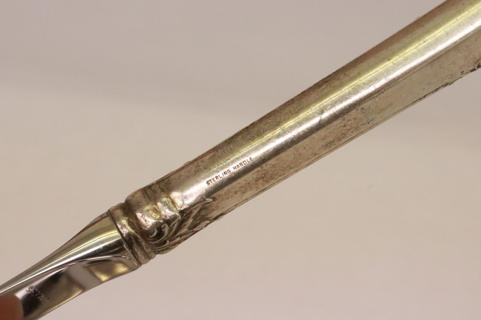 8 sterling handled knives - 6