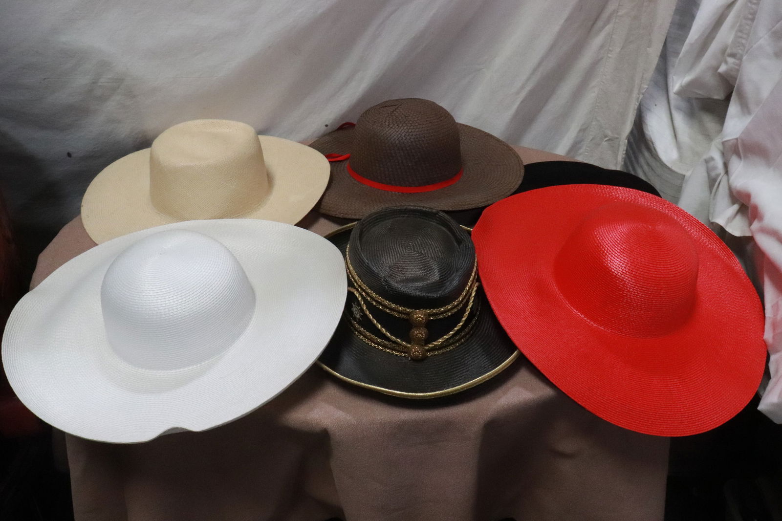 6 ladies summer hats, and a Neiman Marcus hat box: 6 ladies summer hats (3.2"x10.6"dia - 3.9"x17"dia), and a Neiman Marcus hat box (6.85"x17.15"dia)