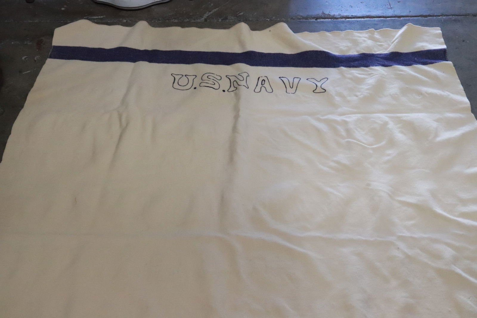A US Navy blanket - 2