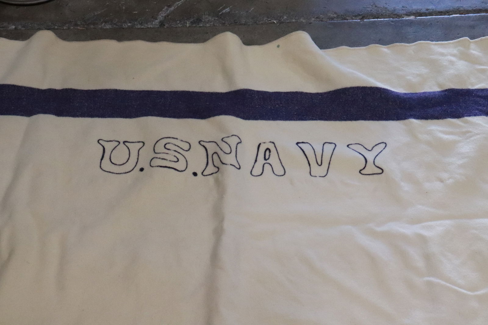 A US Navy blanket - 4