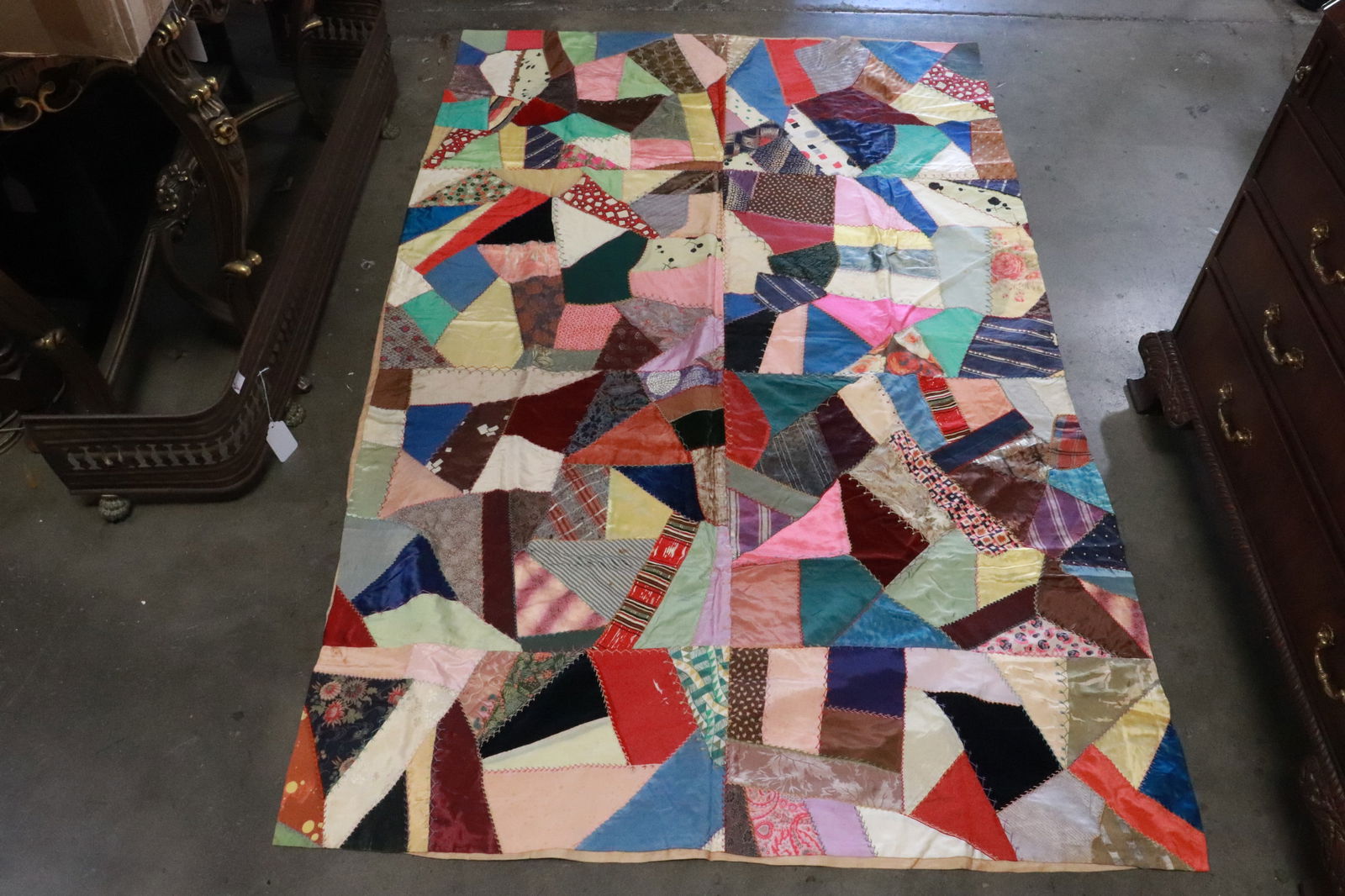 A beautiful Victorian patch quilt: A beautiful Victorian patch quilt, 77.6"x49.3"