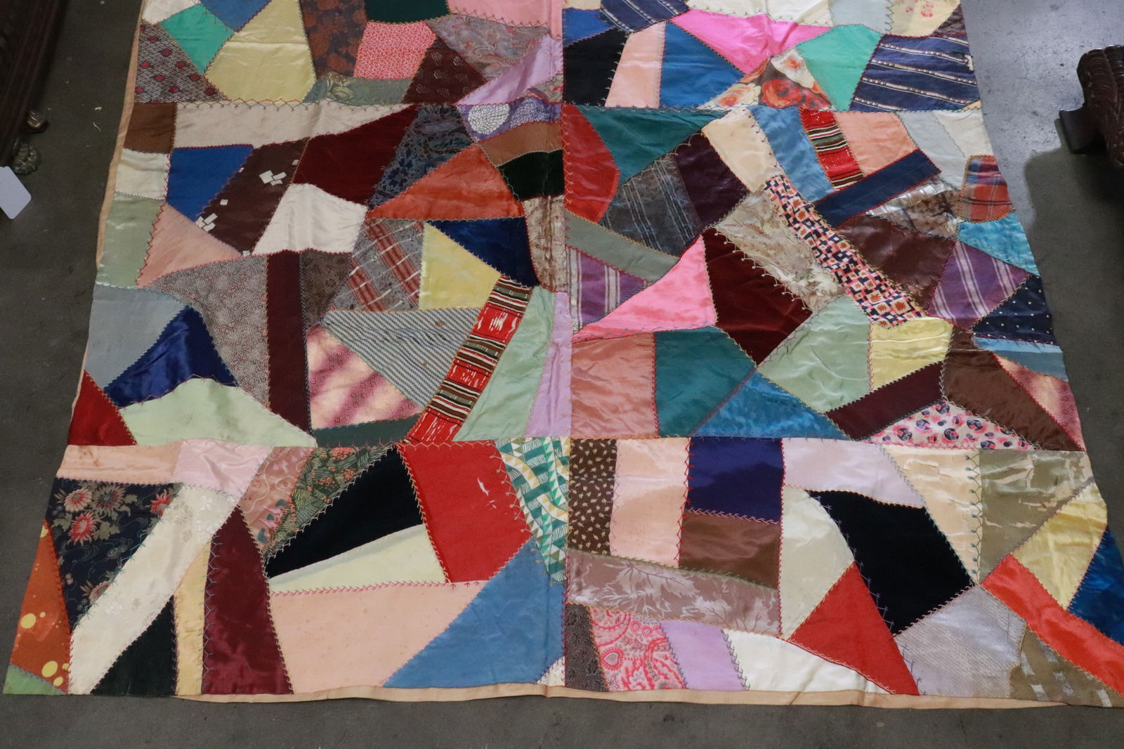 A beautiful Victorian patch quilt - 3