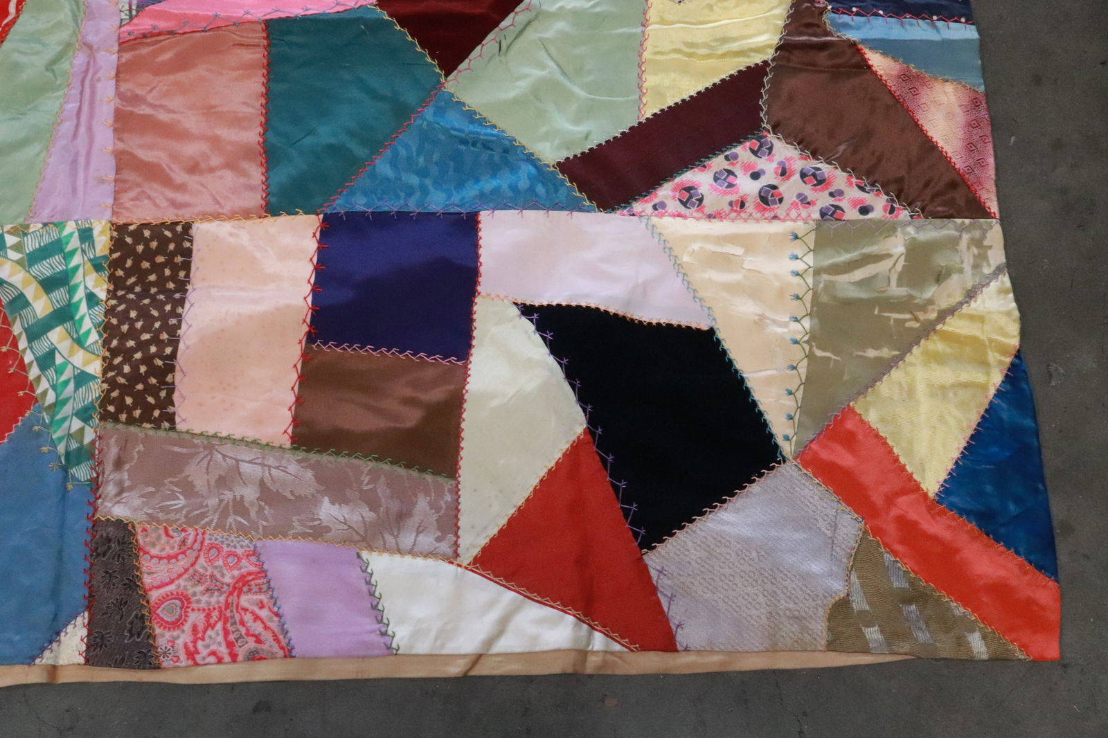 A beautiful Victorian patch quilt - 5