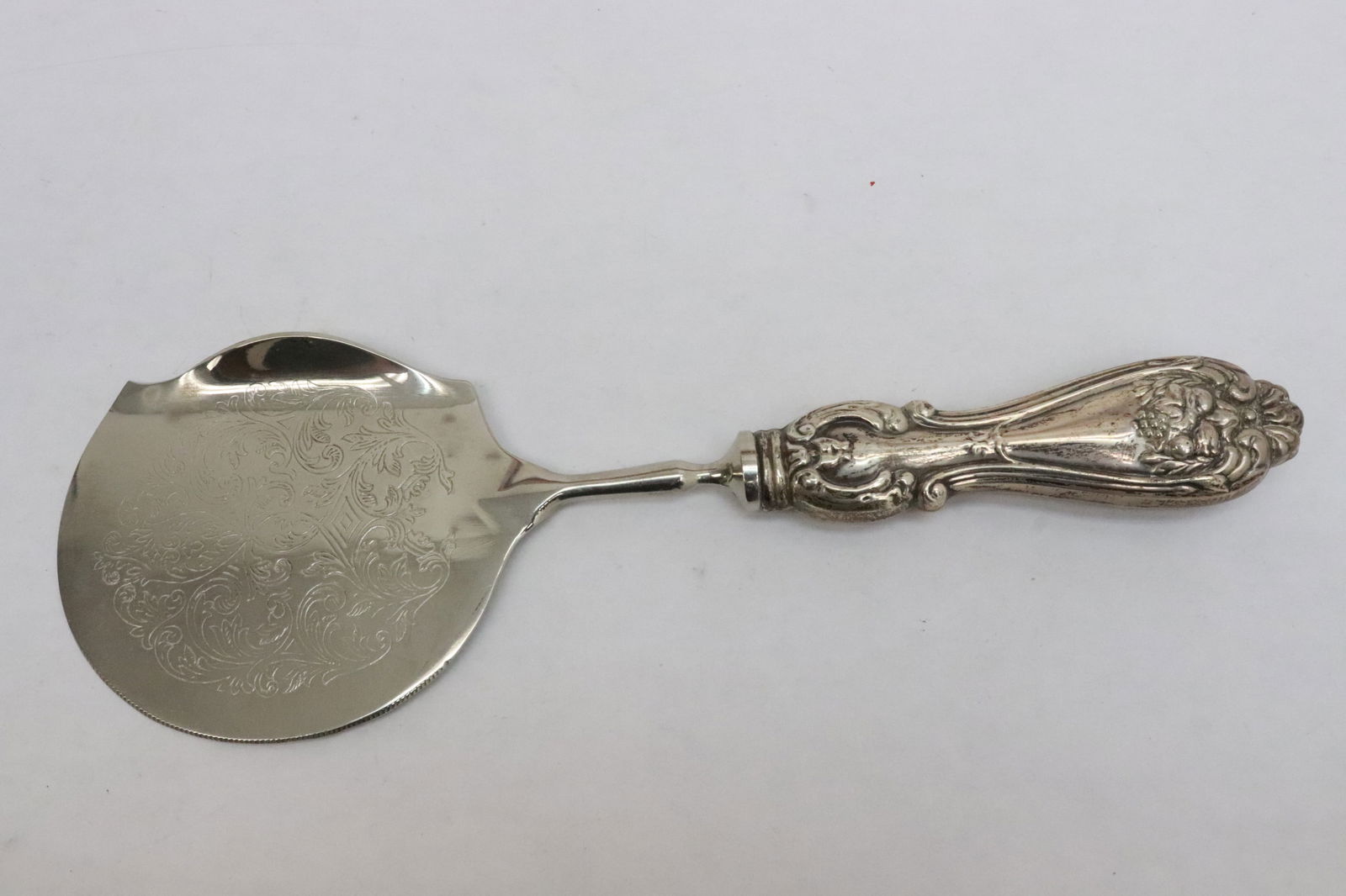 2 sterling handled serving pieces - 6