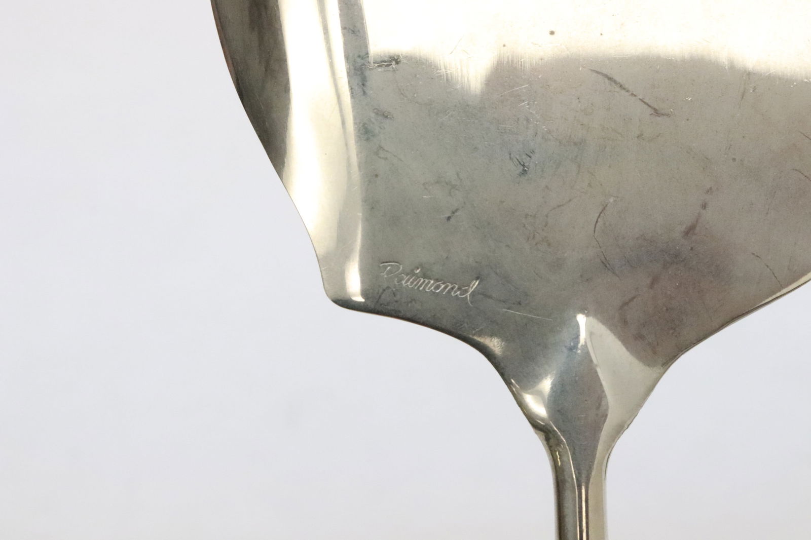 2 sterling handled serving pieces - 9