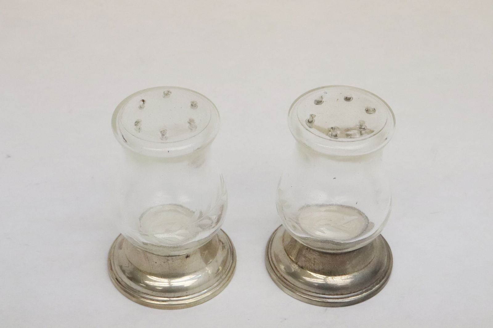 5 sterling based pieces - 6