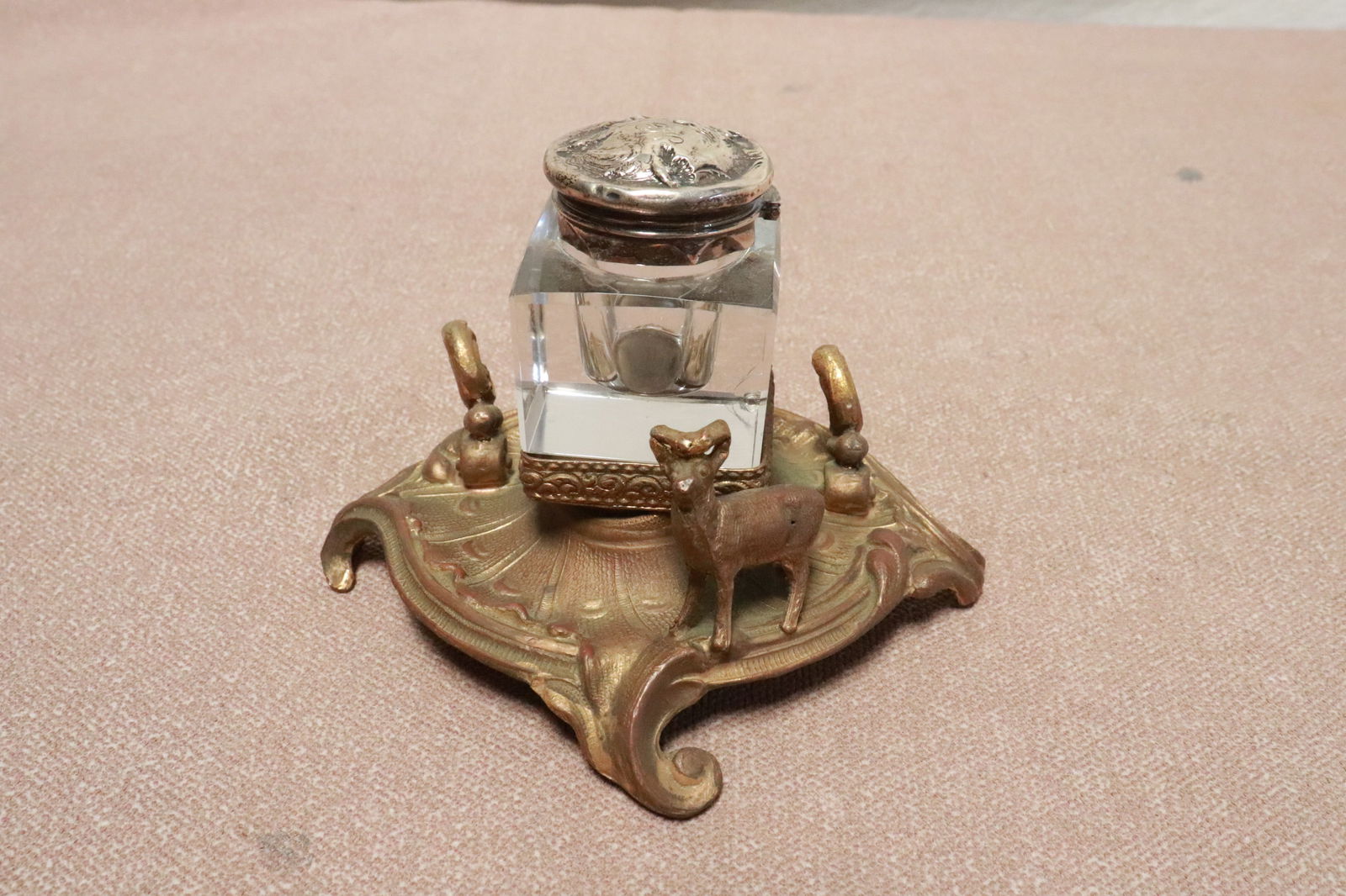 Sterling top ink bottle on stand: Sterling top ink bottle (1.9"x1.5"x1.5") on stand (2.2"x3.7"x3.7")