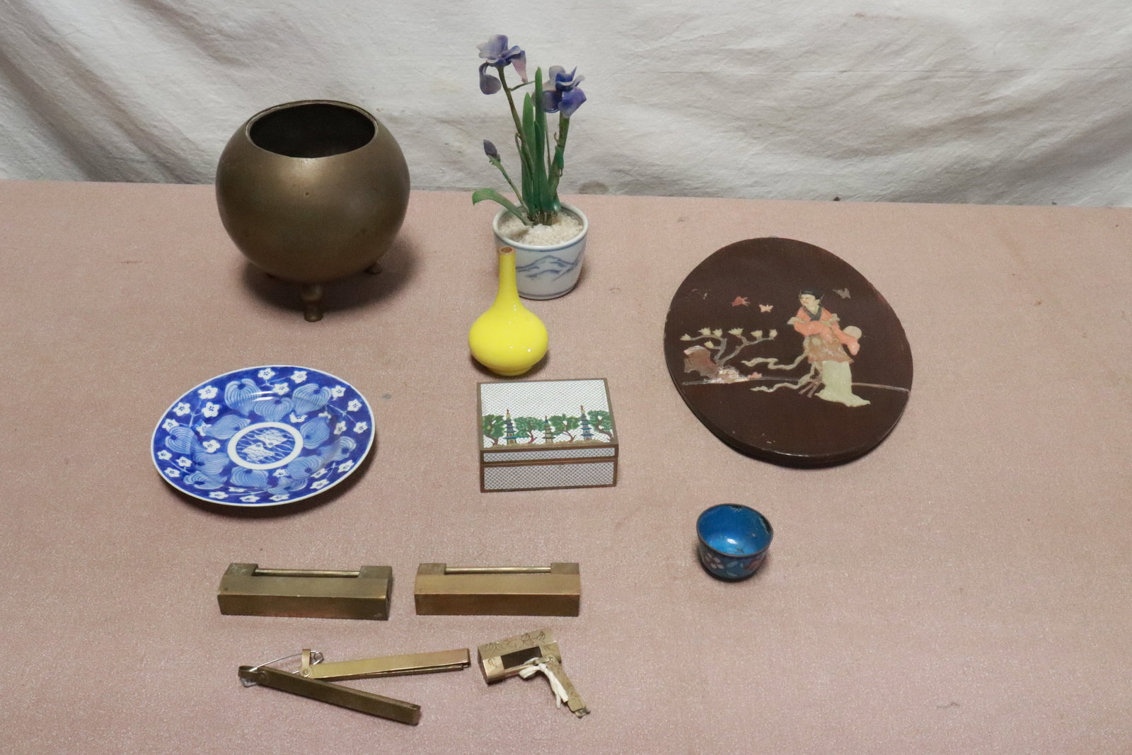 Lot of Asian articles: Lot of Asian articles